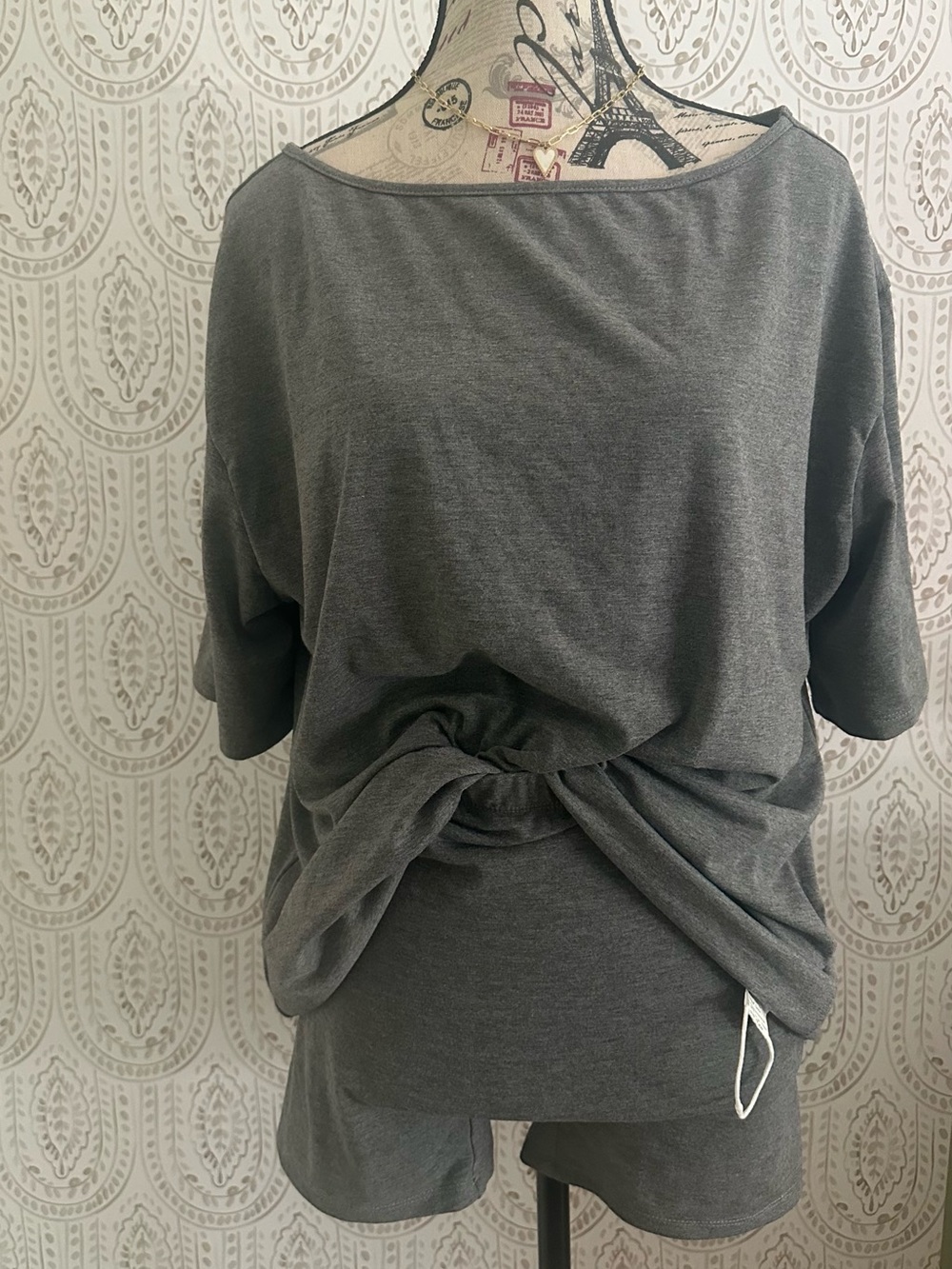 Womens Gray Knot-Front Relaxed Top and shorts
